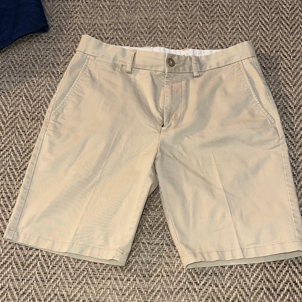 Old Navy Men's Beige Flat Front Shorts